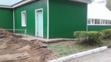 В школе № 72 Ульяновска продолжается работа по восстановлению теплицы